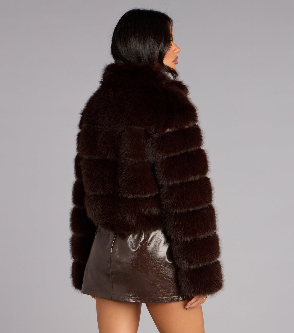 Chaqueta Corta de Pelo Sintético Glam