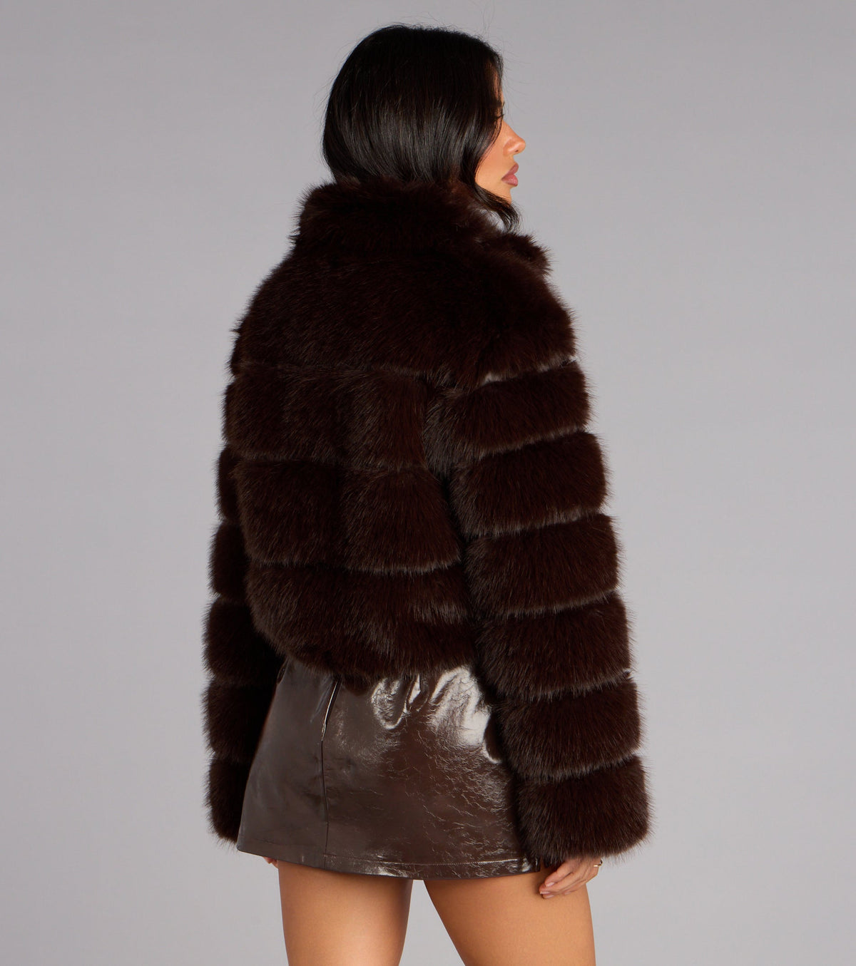 Chaqueta Corta de Pelo Sintético Glam