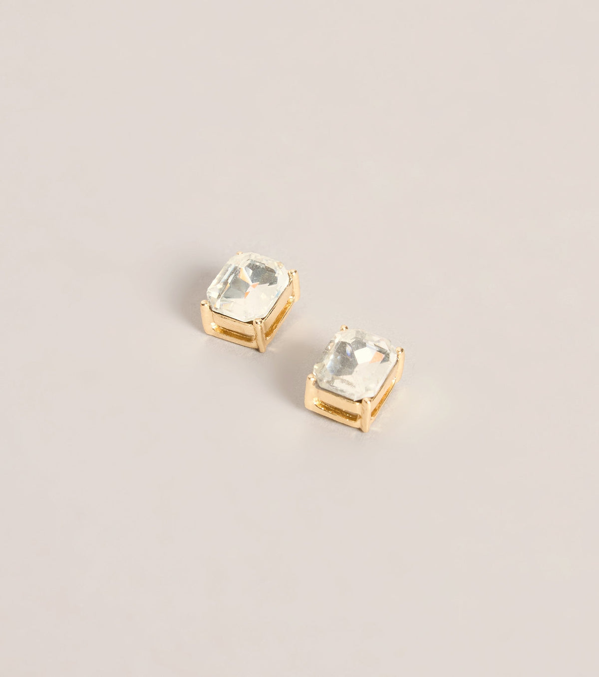 Pendientes Tachuela Gem Status Corte Esmeralda