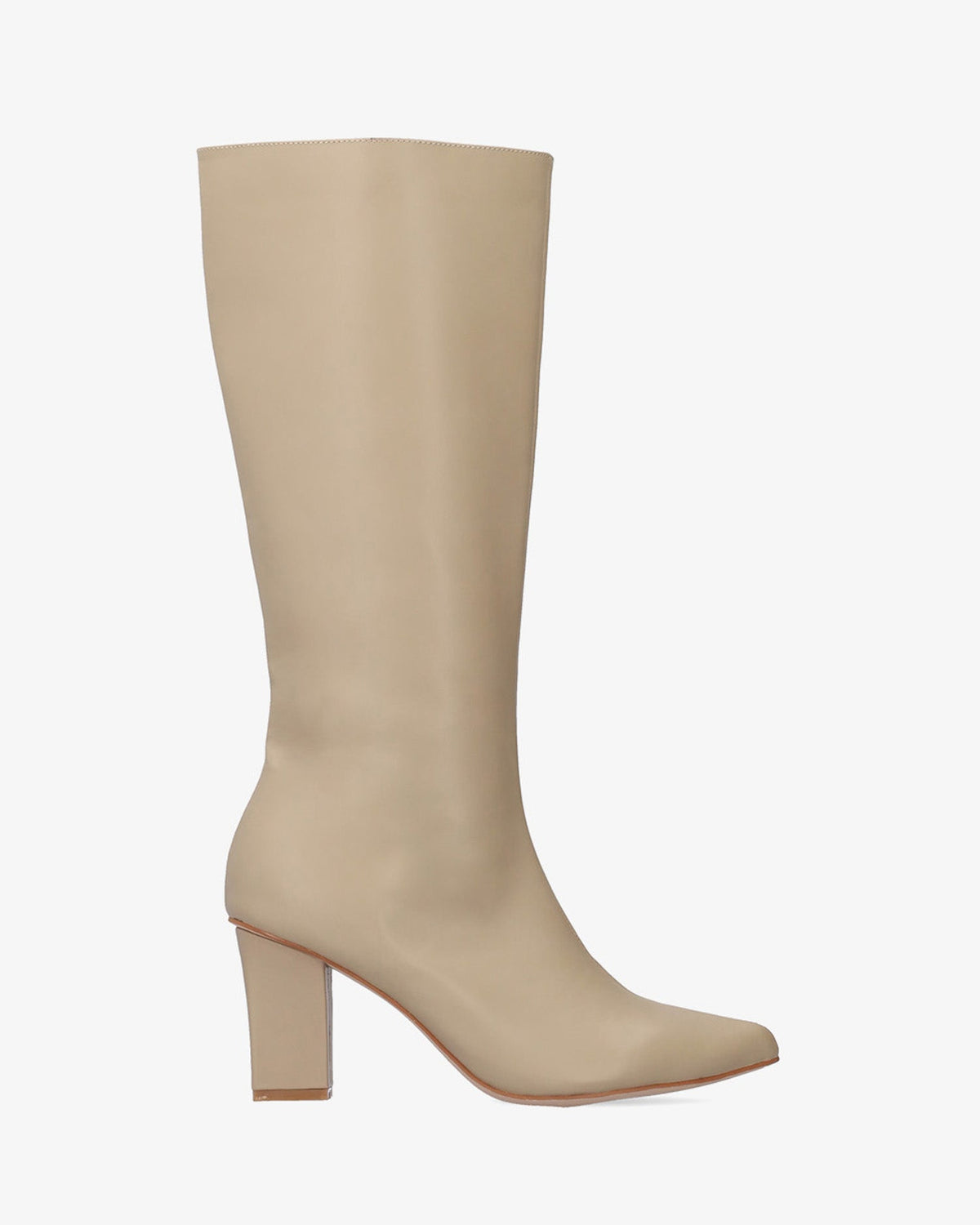 Bota de tacón en beige suave
