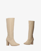 Bota de tacón en beige suave