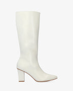 Bota de tacón en blanco suave