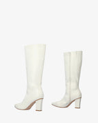 Bota de tacón en blanco suave