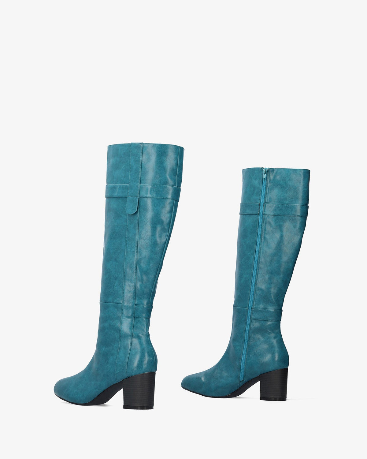 Bota alta de color azul suave