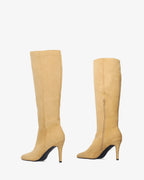 Bota alta tacón en símil ante beige