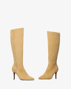 Bota alta tacón en símil ante beige