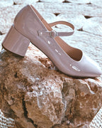 Mary jane con tacón en charol beige