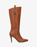 Bota alta con tacón en color camel suave