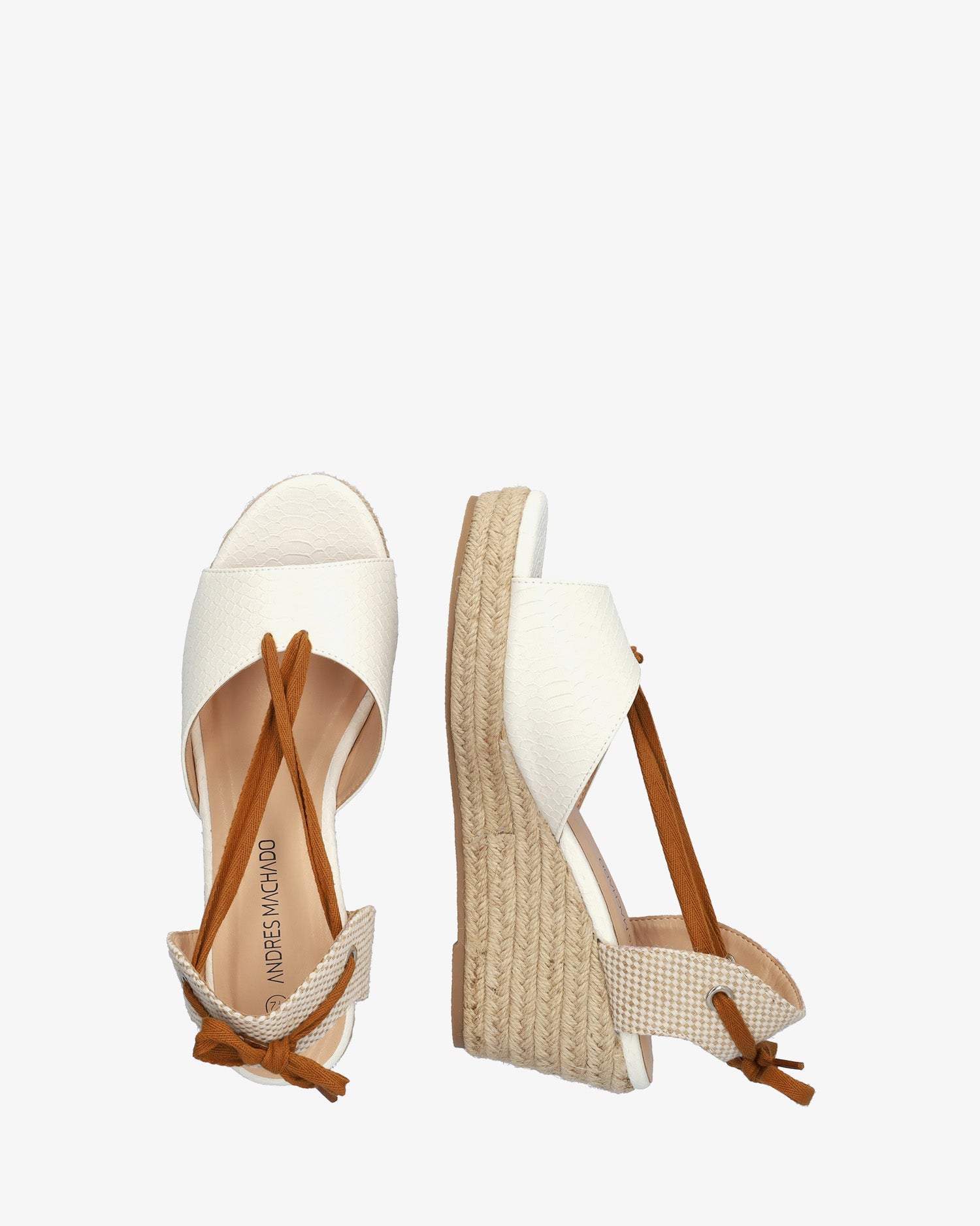 Sandalia en soft combinado blanco con cuña en yute