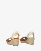 Sandalia en soft combinado marrón con cuña en yute