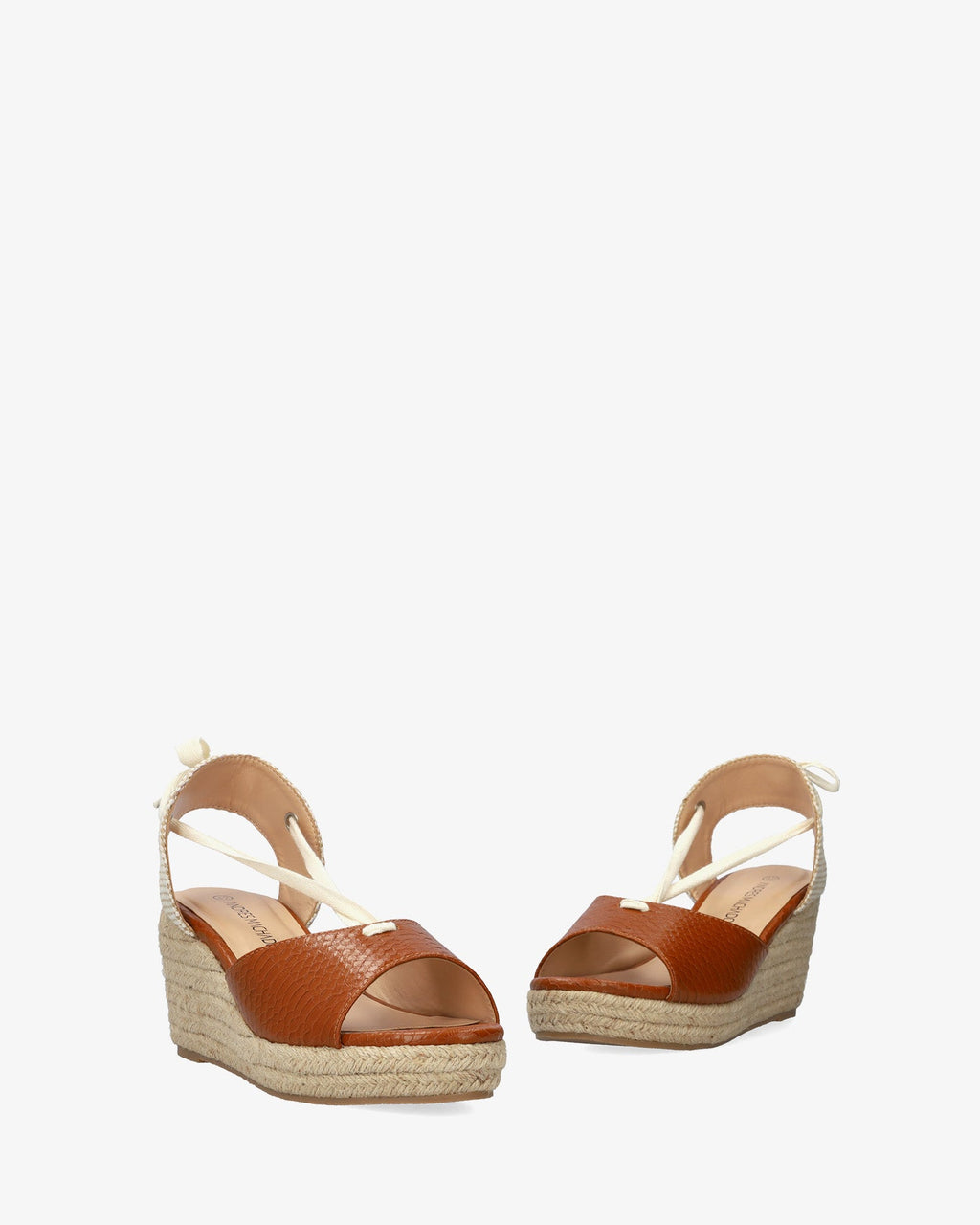 Sandalia en soft combinado marrón con cuña en yute