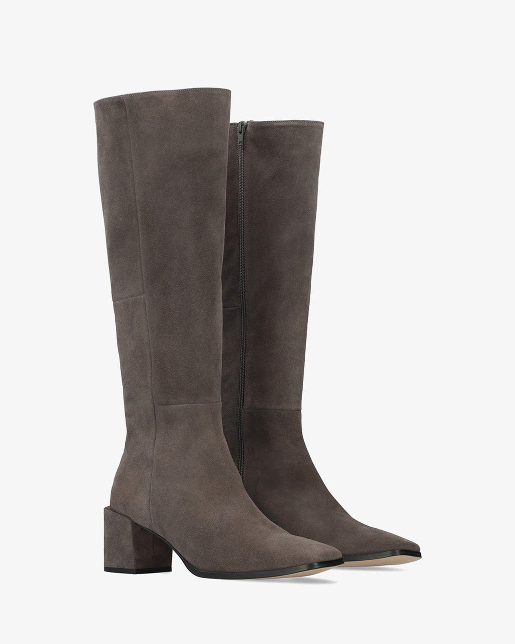 Bota alta en piel de color gris