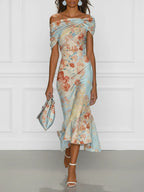 Victoire | Vestido midi de corte sirena con hombros descubiertos y estampado floral azul