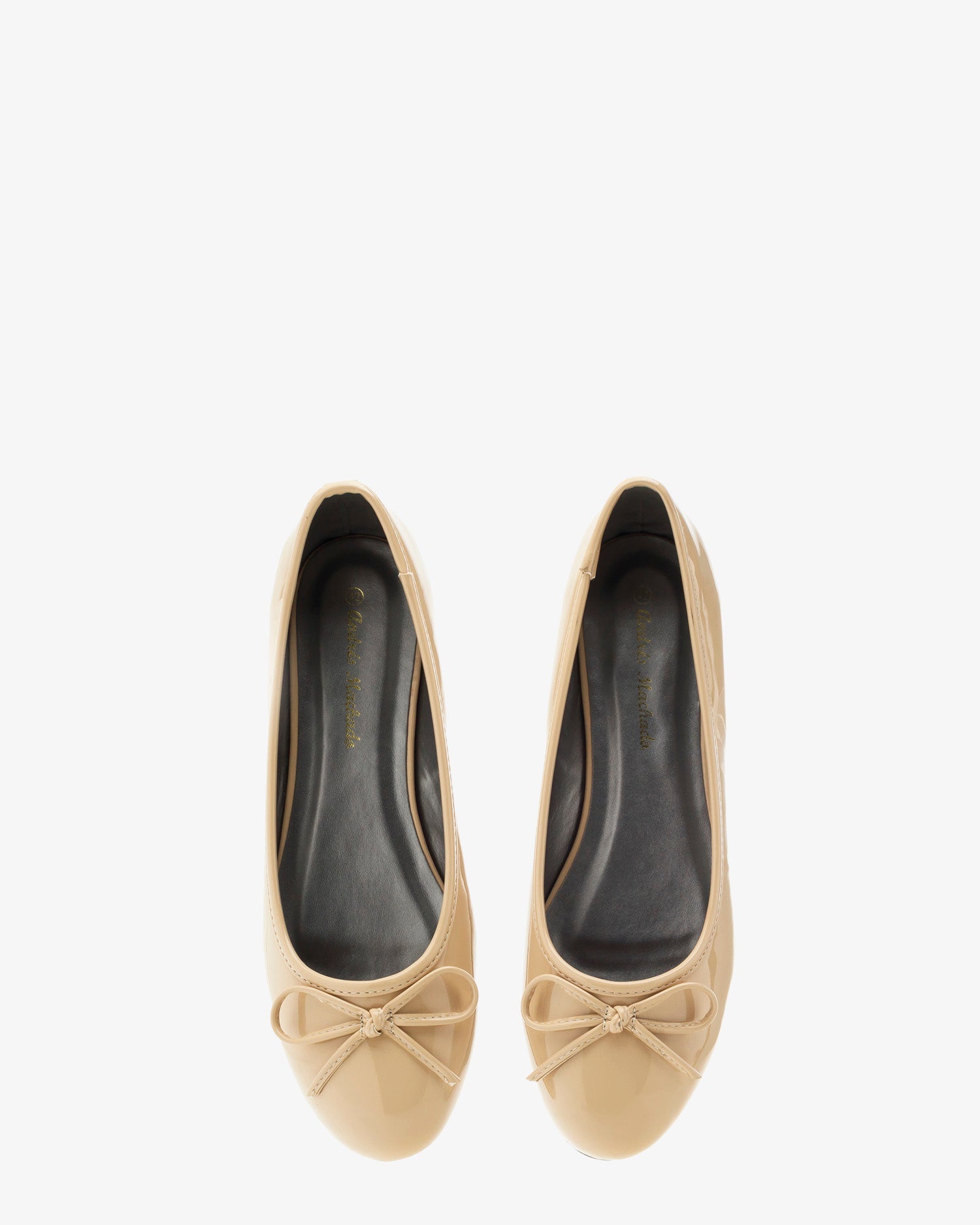 Bailarina clasica en charol beige