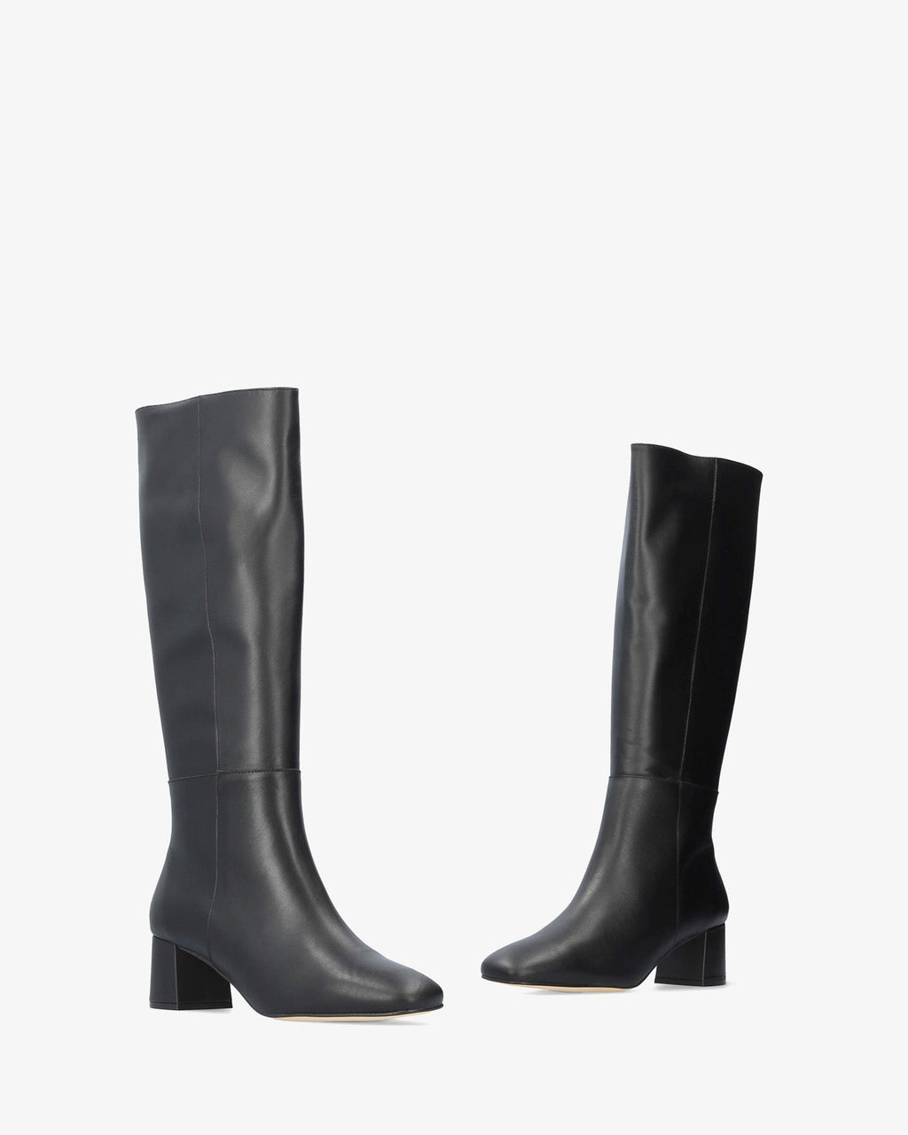 Bota alta de piel negra