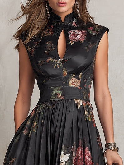 Violette | Vestido midi de satén plisado negro con estampado floral y escote en lágrima