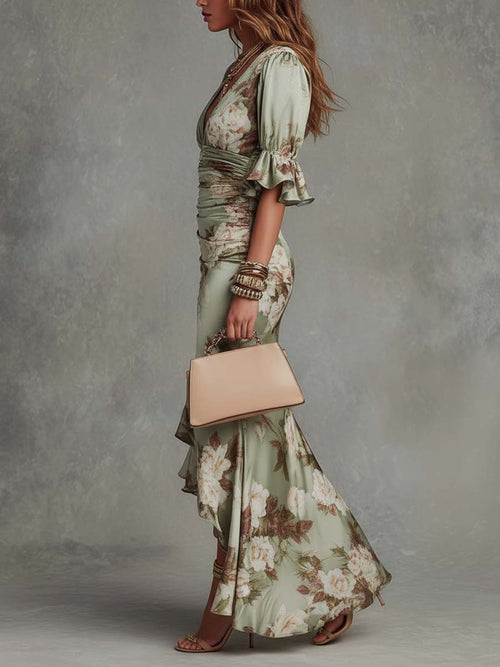Anne | Vestido largo asimétrico de satén verde con cuello en V, mangas abullonadas y estampado floral