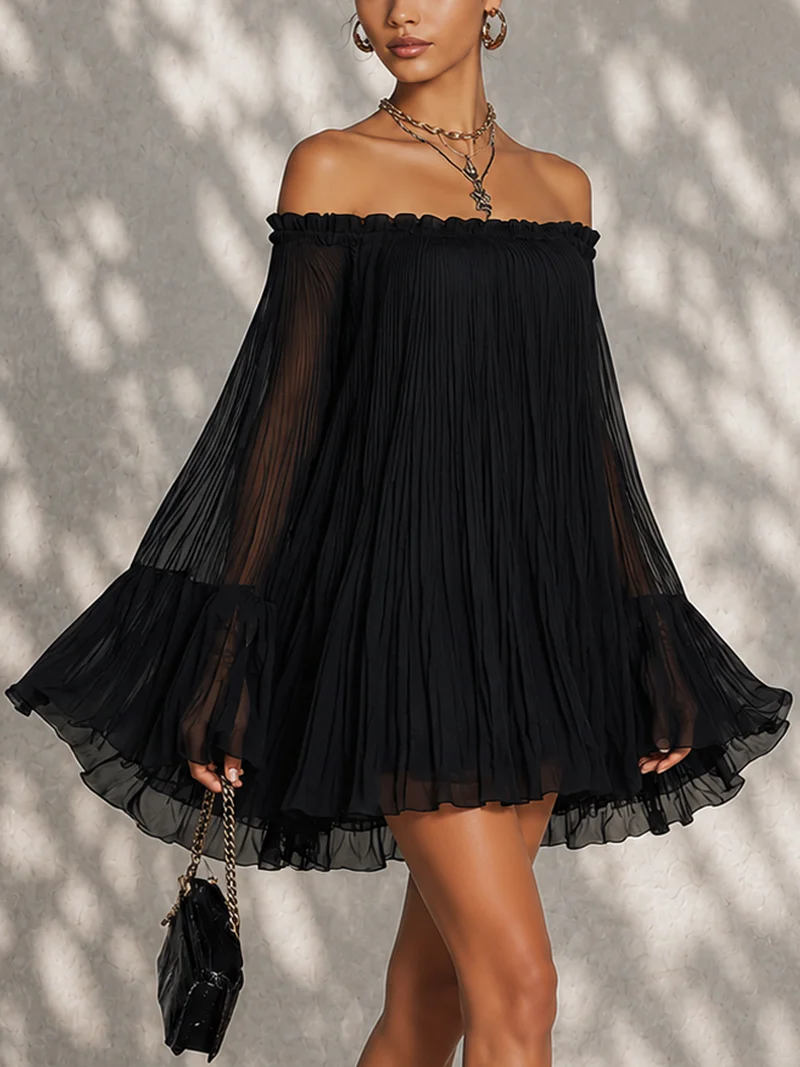Océano | Vestido mini negro con mangas acampanadas y hombros al descubierto fruncidos
