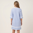 Carlota | Vestido recto a rayas de algodón, con cuello en V y ribete en contraste